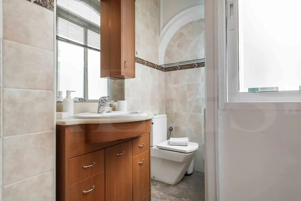 Charming Apartment With Private Patio By Rems Málaga Spanje