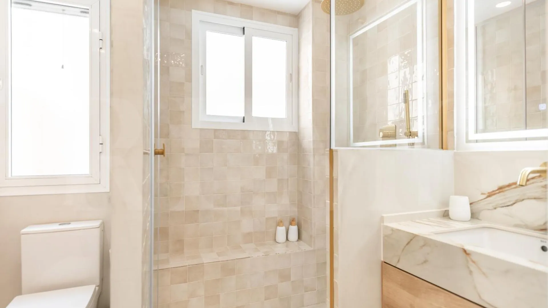 Charming Apartment With Private Patio By Rems Málaga 0*,  Spagna