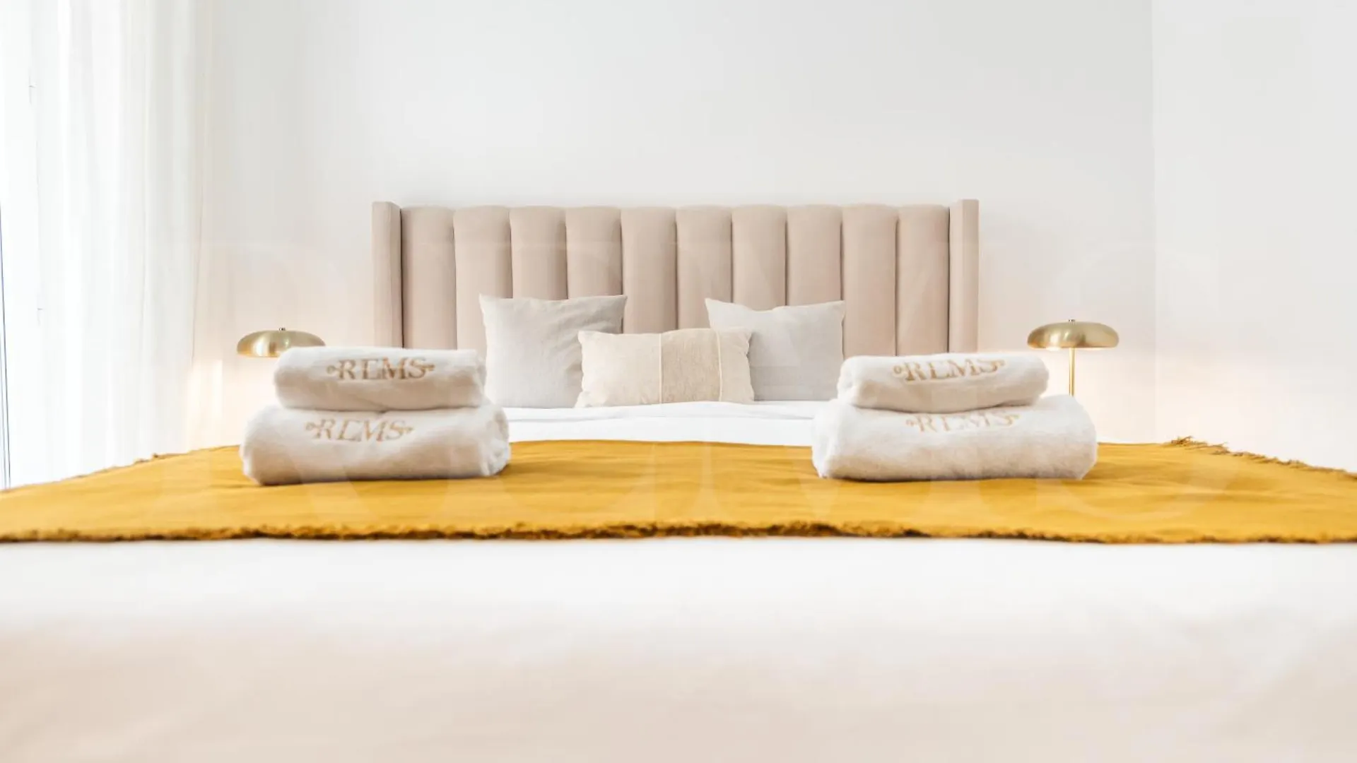 Charming Apartment With Private Patio By Rems Malaga