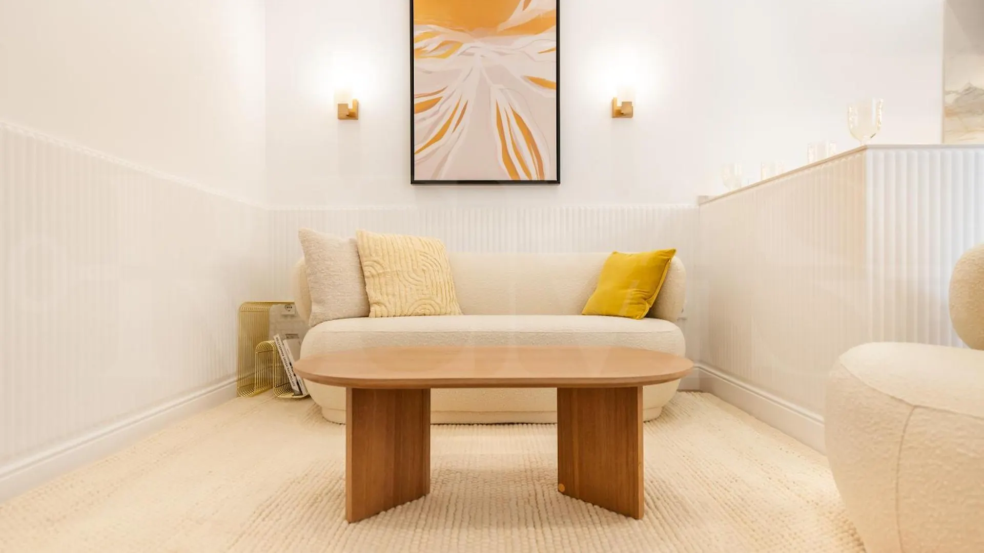 Charming Apartment With Private Patio By Rems Malaga Spain